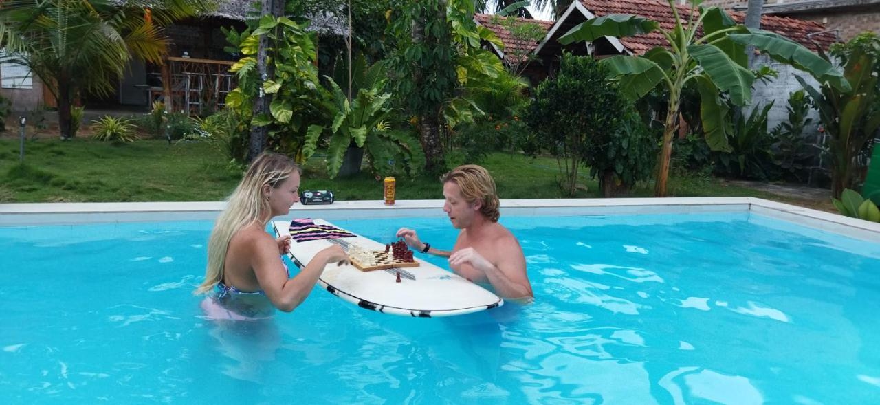 Surf Gangs Arugambay Hotel Baía de Arugam Exterior foto